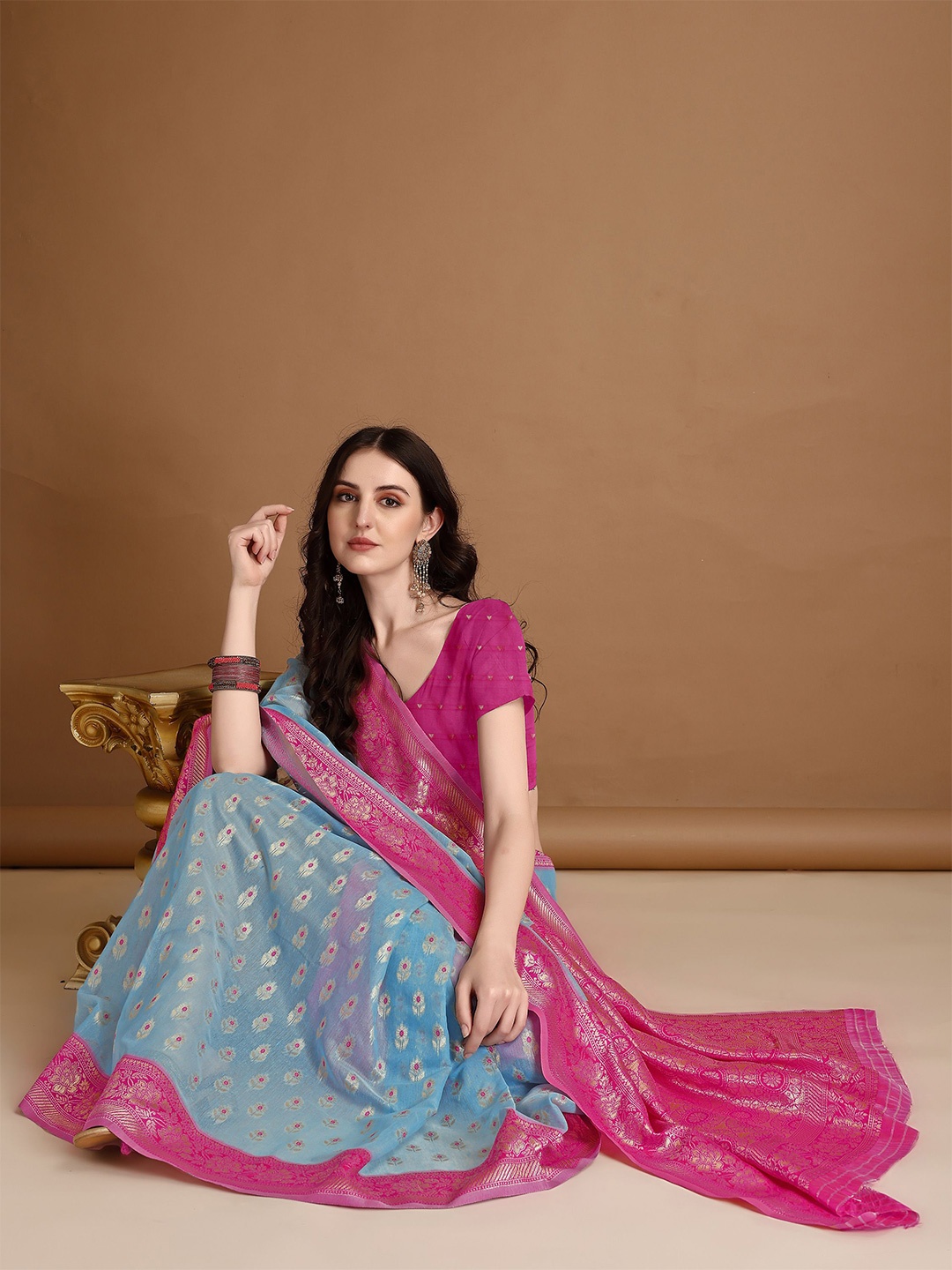 

KAZIA Floral Zari Jamdani Saree, Turquoise blue