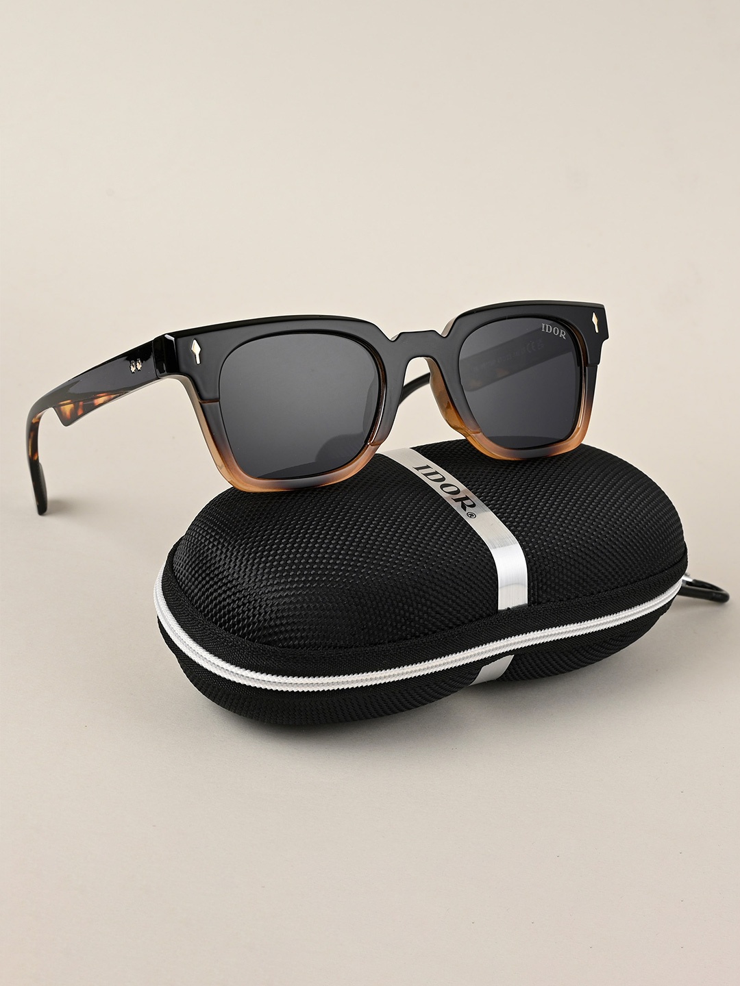 

IDOR Unisex Square Sunglasses With Polarised and UV Protected Lens IDOR-98179-C6, Black