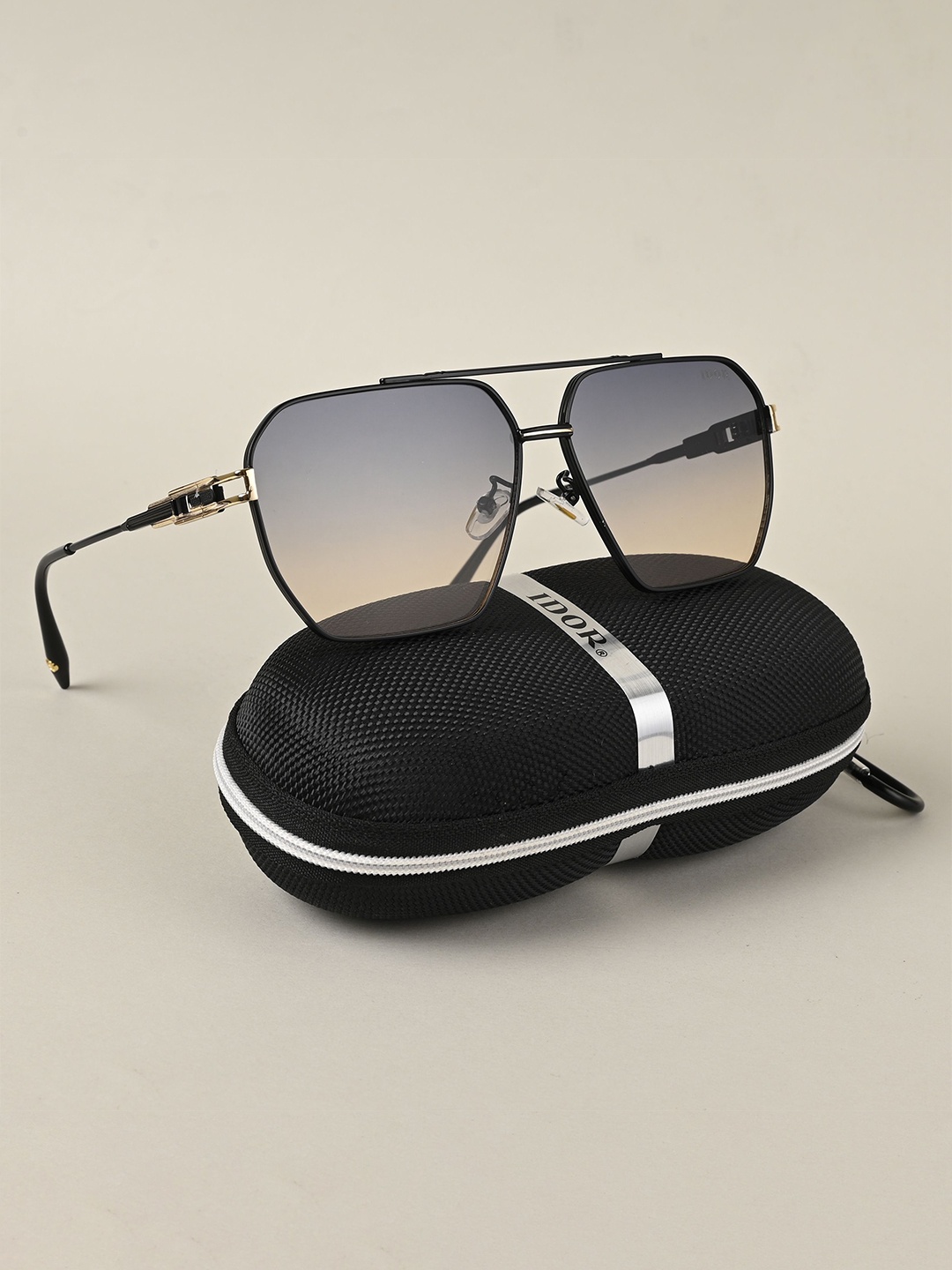 

IDOR Unisex Square Sunglasses With UV Protected Lens IDOR-822-BLK-GRDBLU, Blue
