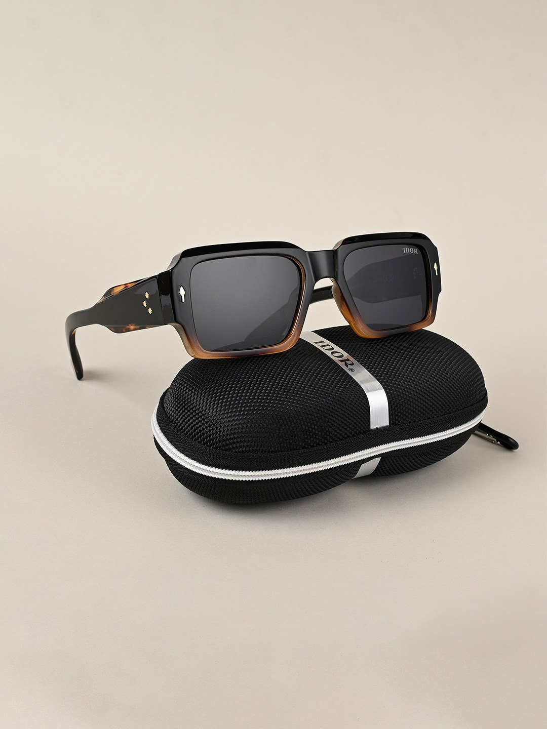 

IDOR Unisex Rectangle Sunglasses with Polarised and UV Protected Lens IDOR-98178-C6, Black