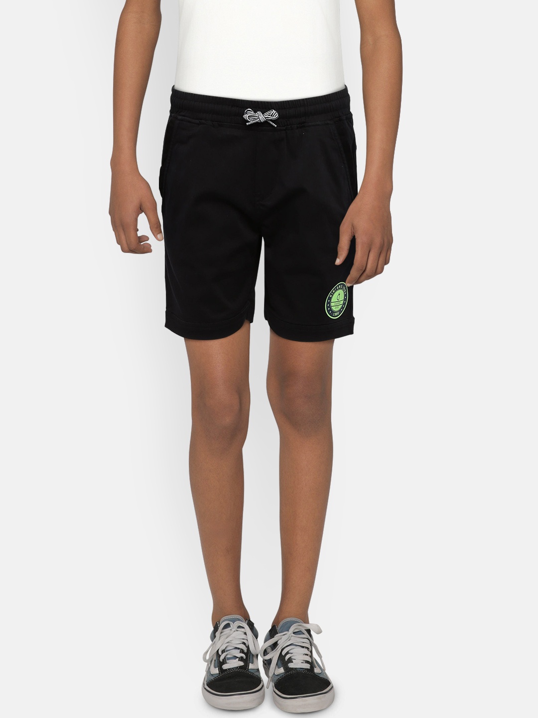 

Gini and Jony Boys Black Solid Regular Fit Regular Shorts