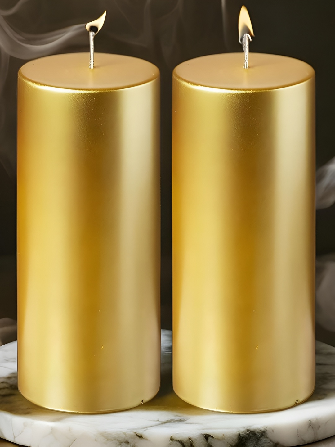 

atorakushon Gold-Toned 2 Pieces Cylinderical Pillar Candle