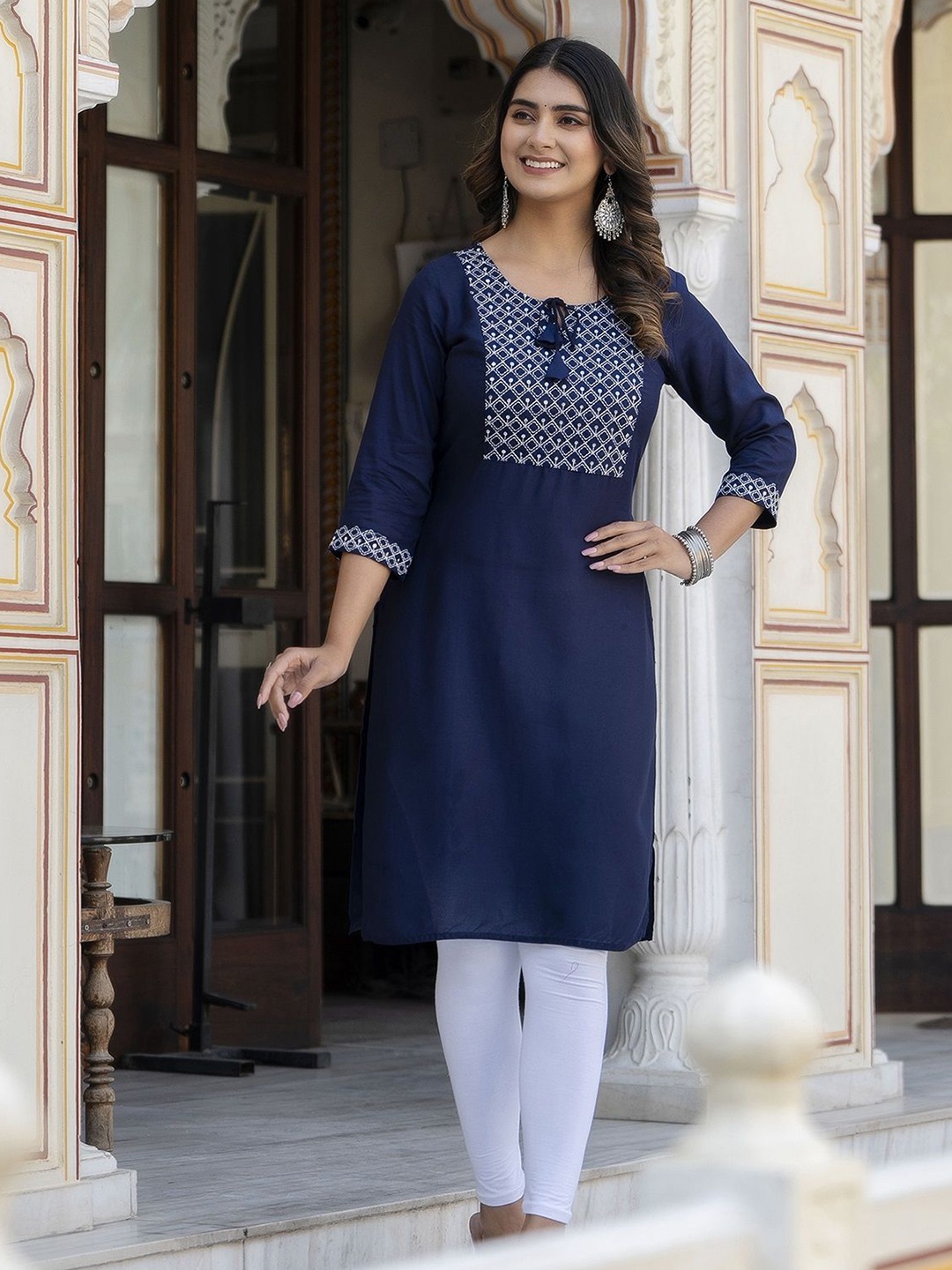 

MF Hayat Ethnic Motifs Yoke Design Thread Work Straight Kurta, Blue