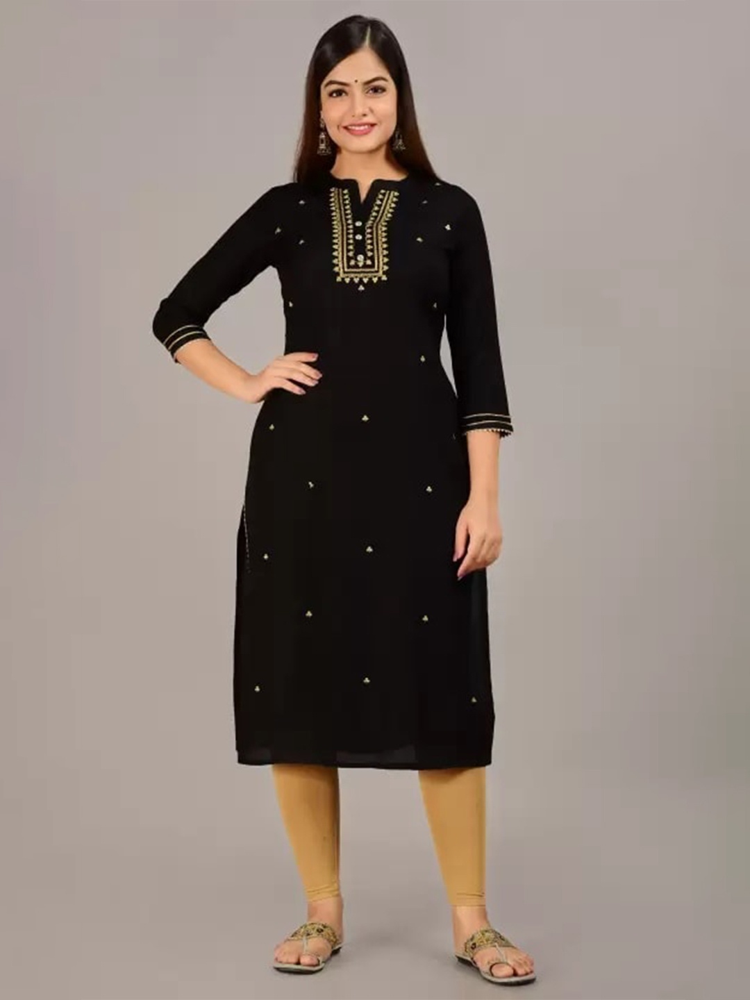 

MF Hayat Floral Embroidered Notched Neck Thread Work Straight Kurti, Black