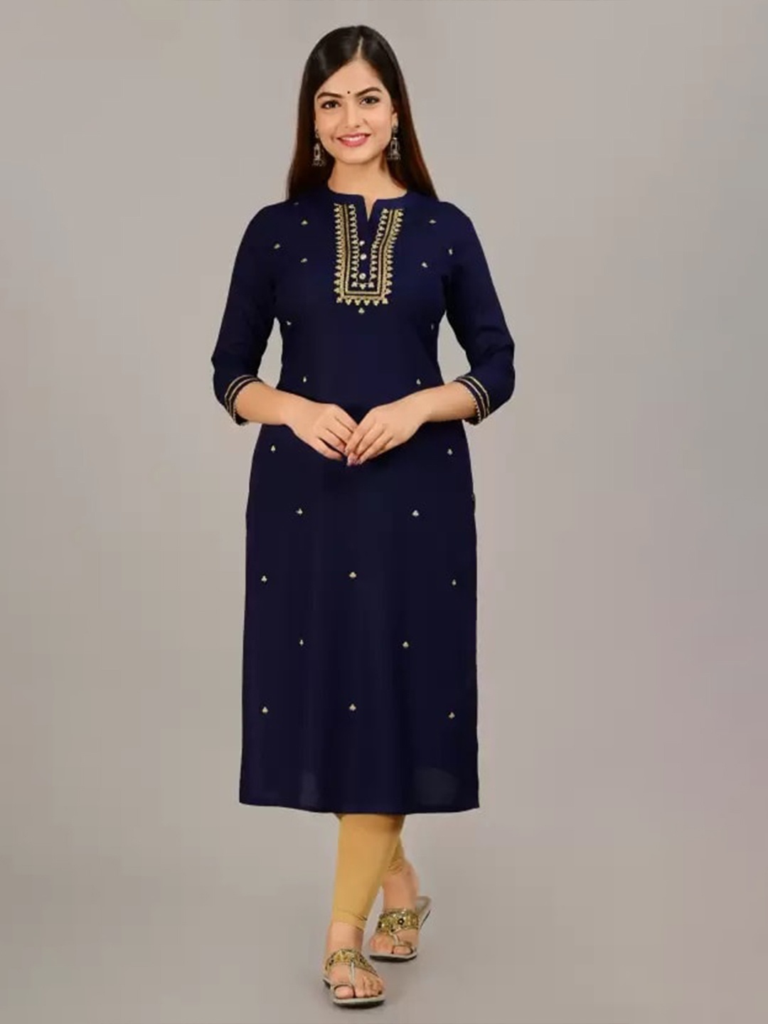 

MF Hayat Round Neck Ethnic Motifs Embroidered Kurta, Blue