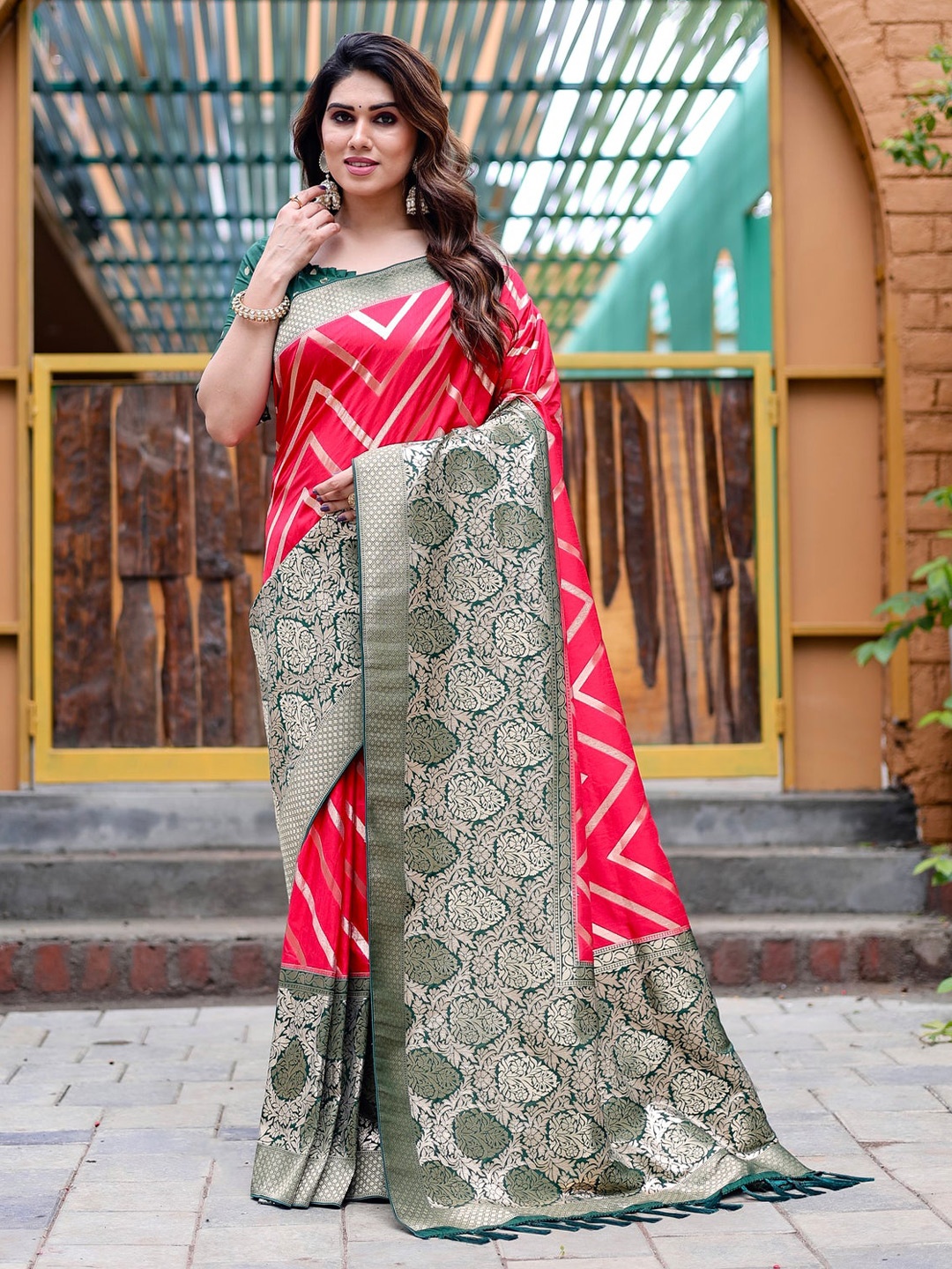 

RASVRITI Woven Design Zari Pure Silk Kanjeevaram Saree, Pink