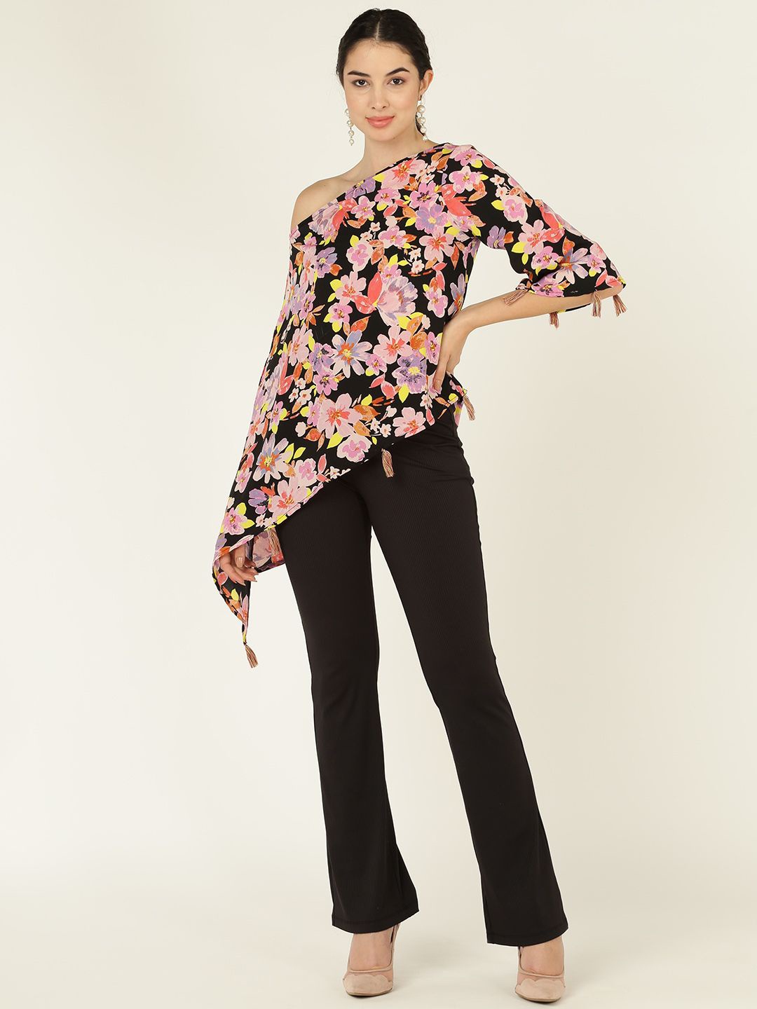 

DODO & MOA Black Floral Printed One-Shoulder Tasseled High-Low Casual Top