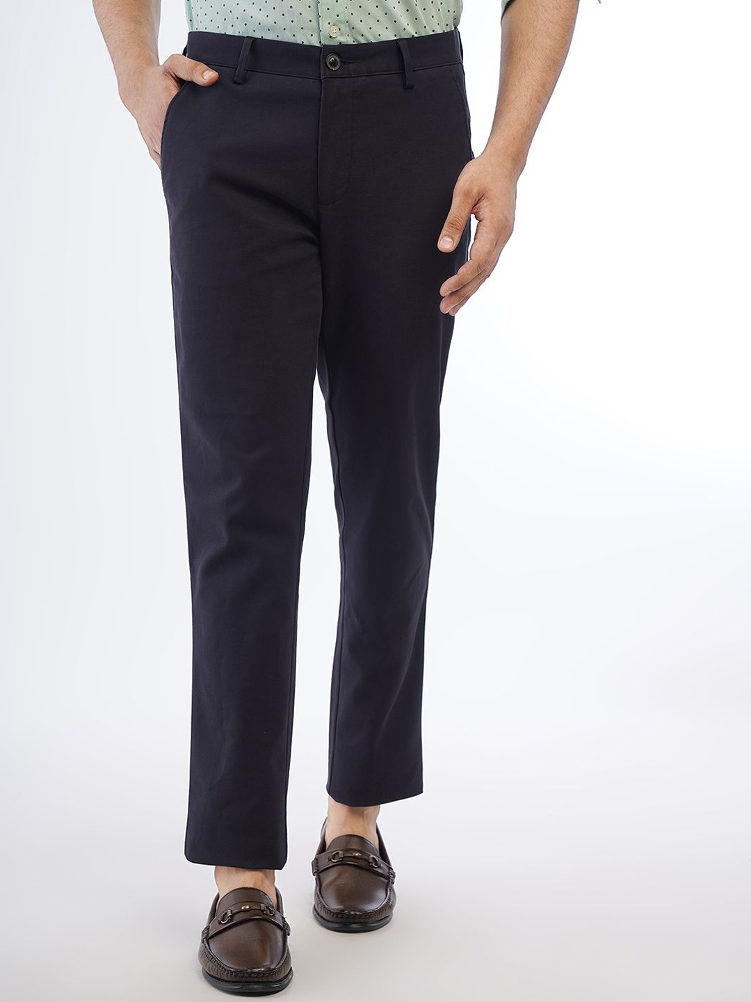 

JADE BLUE Men Plain Mid-Rise Slim Fit Cotton Trousers, Navy blue
