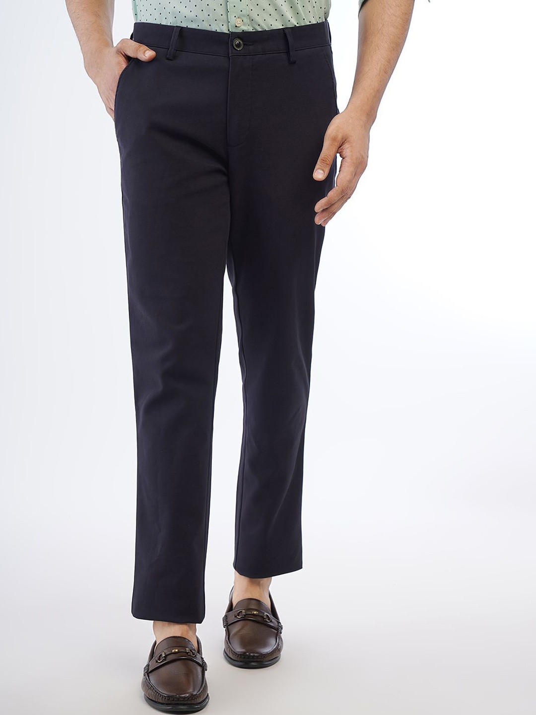 

JADE BLUE Men Mid-Rise Plain Slim Fit Cotton Trousers, Navy blue
