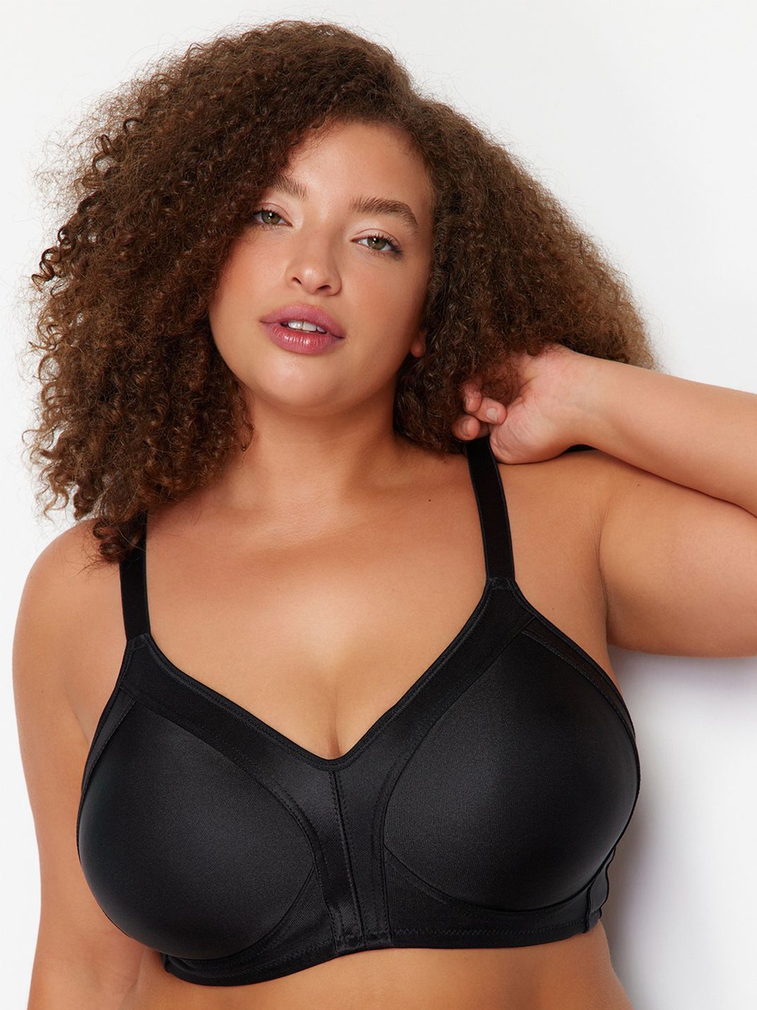 

Trendyol Plus Size Full Coverage Lightly Padded Everyday Bra With All Day Comfort, Black