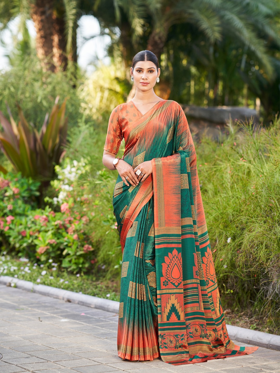 

Kandora Floral Poly Crepe Saree, Green
