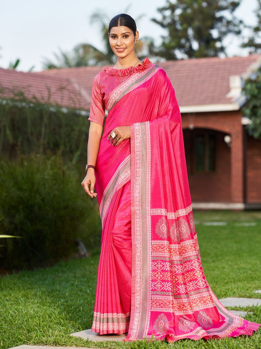 Kandora Ethnic Motifs Saree, Pink
