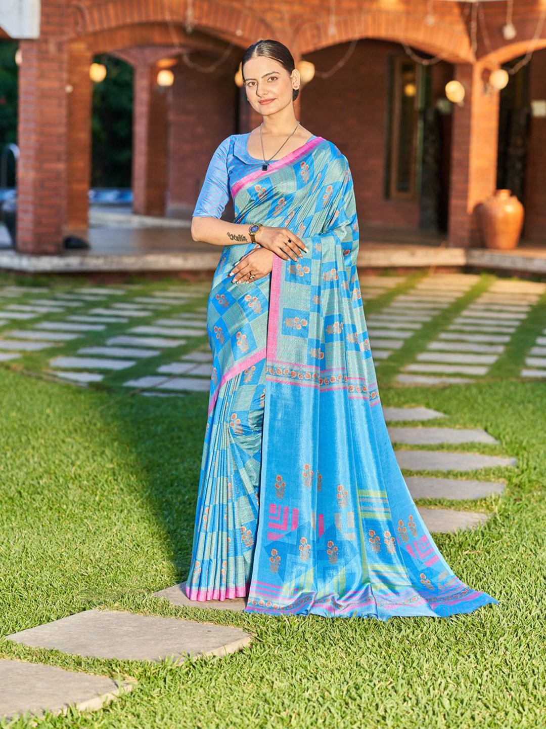 

Kandora Floral Saree, Blue