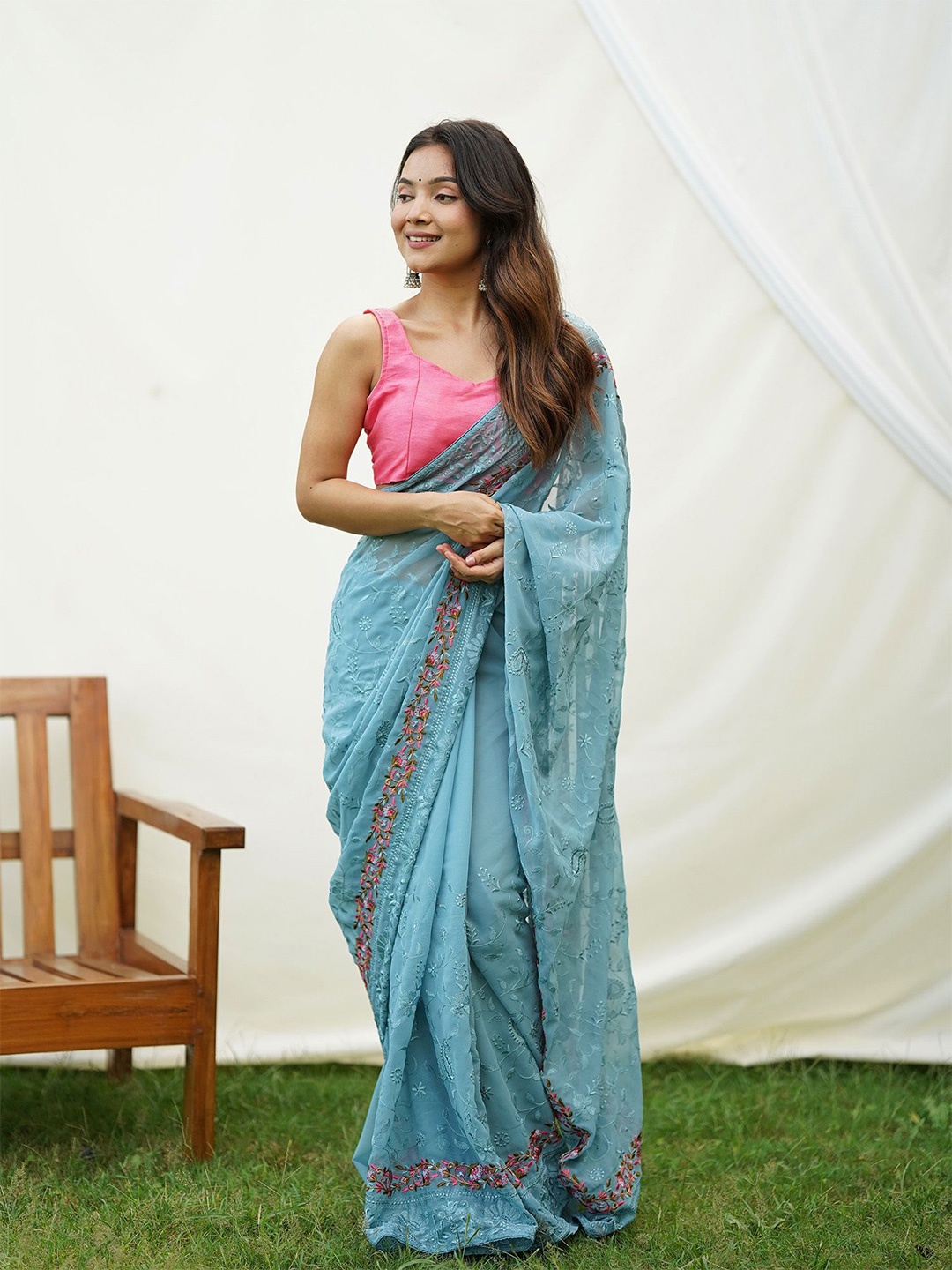 

elora Floral Embroidered Pure Georgette Saree, Turquoise blue