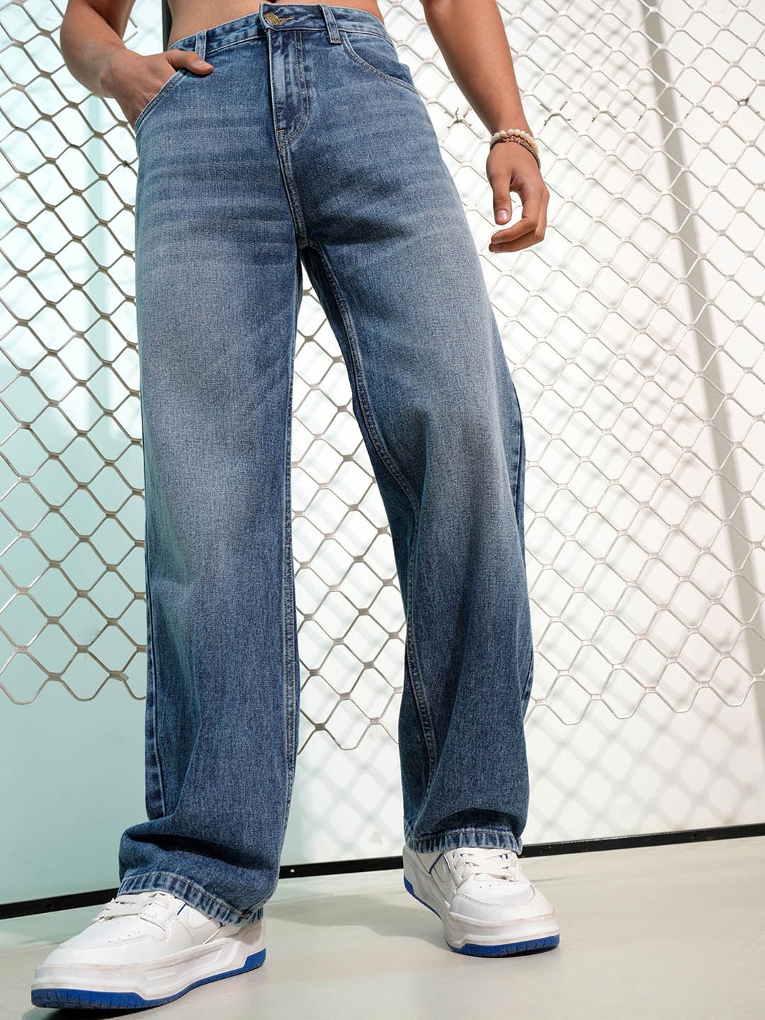 

HIGHLANDER Blue Men Wide Leg Light Fade Stretchable Cotton Baggy Jeans