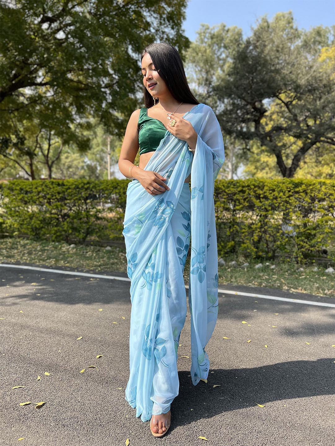 

elora Floral printed Pure Chiffon Saree, Turquoise blue