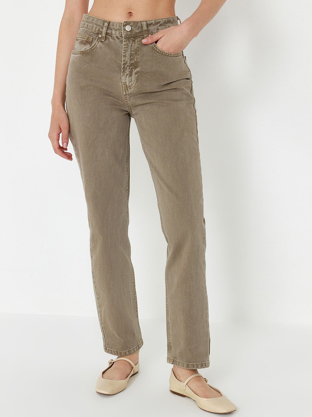 

Trendyol Women Clean Look Mid-Rise Pure Cotton Jeans, Brown