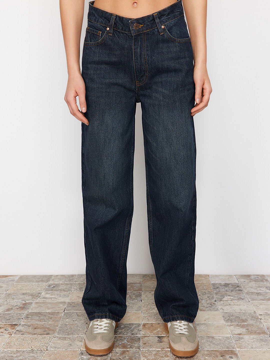 

Trendyol Women Light Fade Jeans, Na