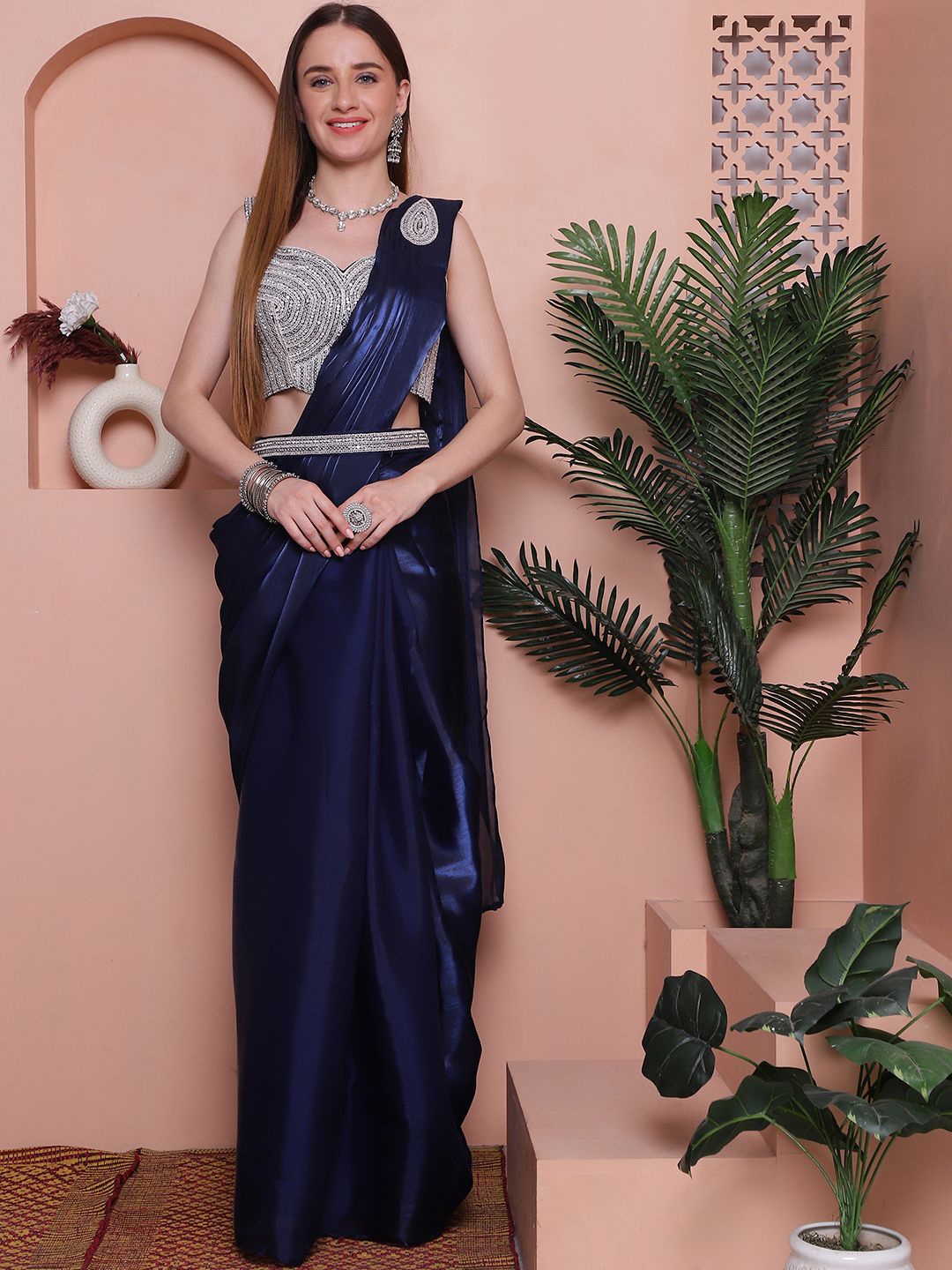 

Grancy Sequinned Belted Saree, Blue