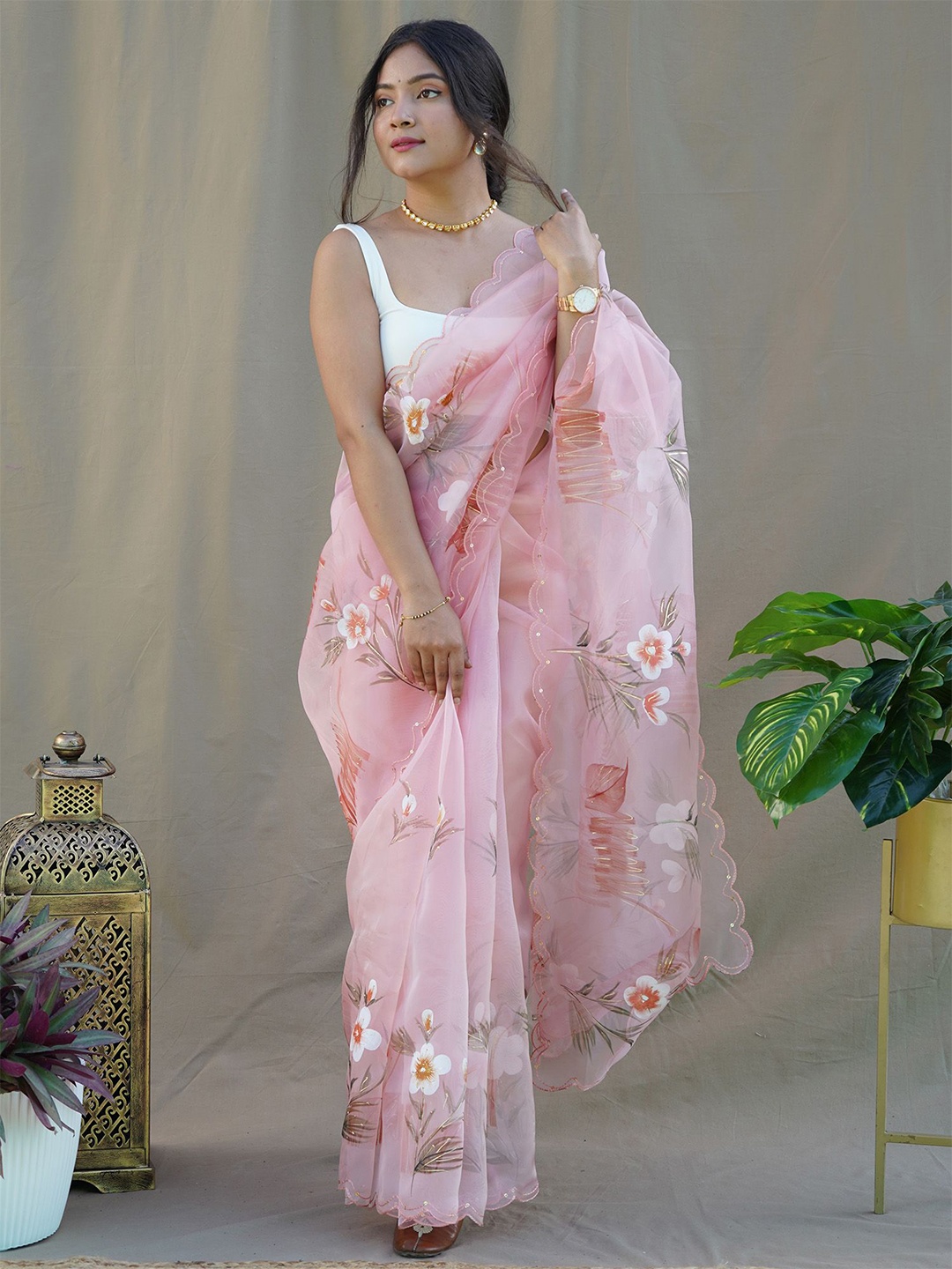 

elora Floral Sequinned Organza Saree, Pink