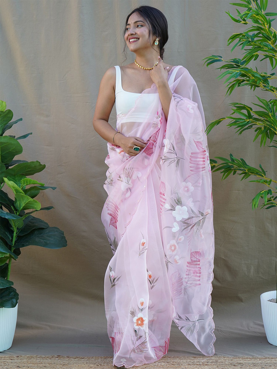 

elora Floral Embroidered Organza Saree, Pink