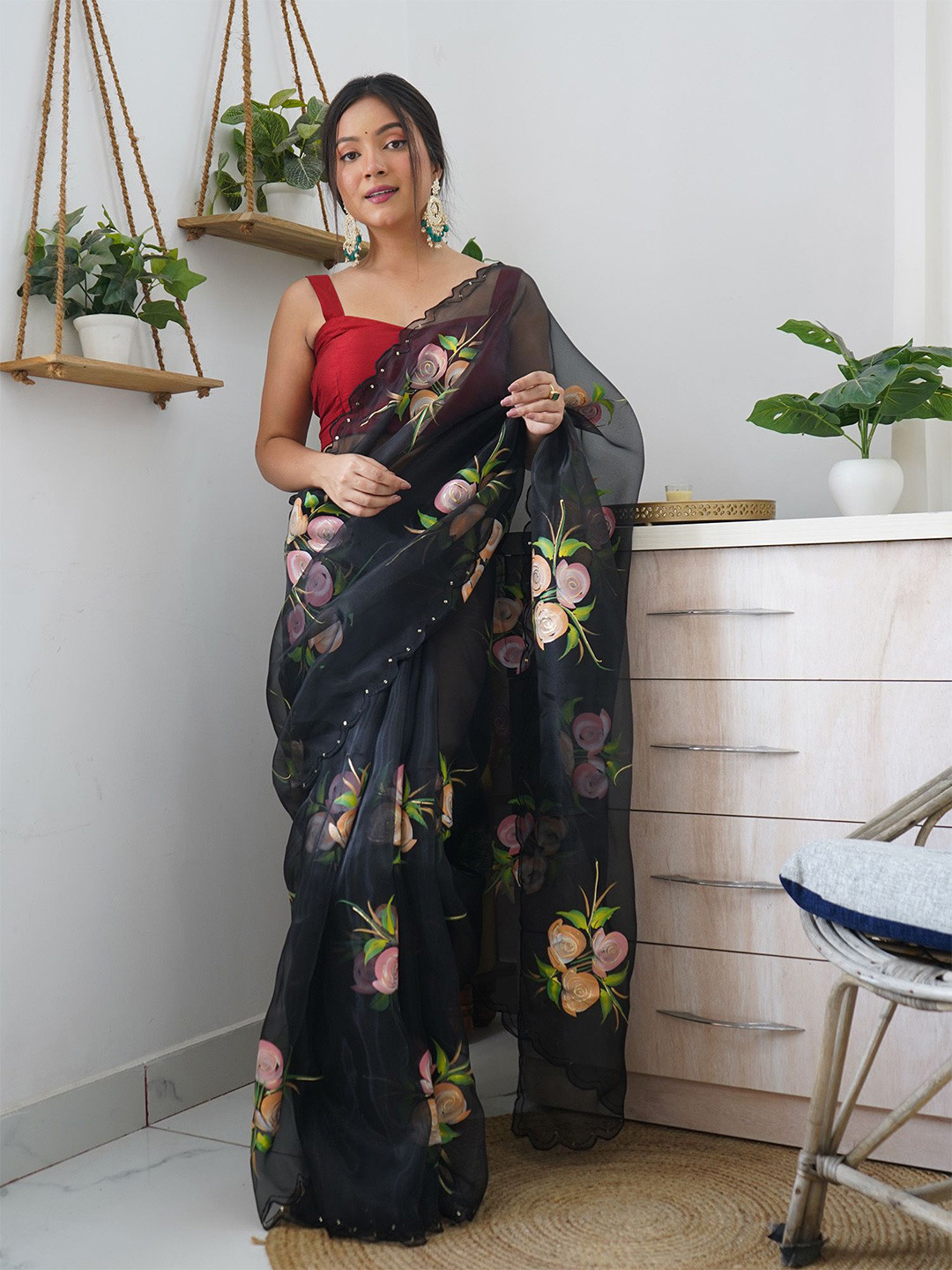 

elora Floral Pure Chiffon Saree, Black