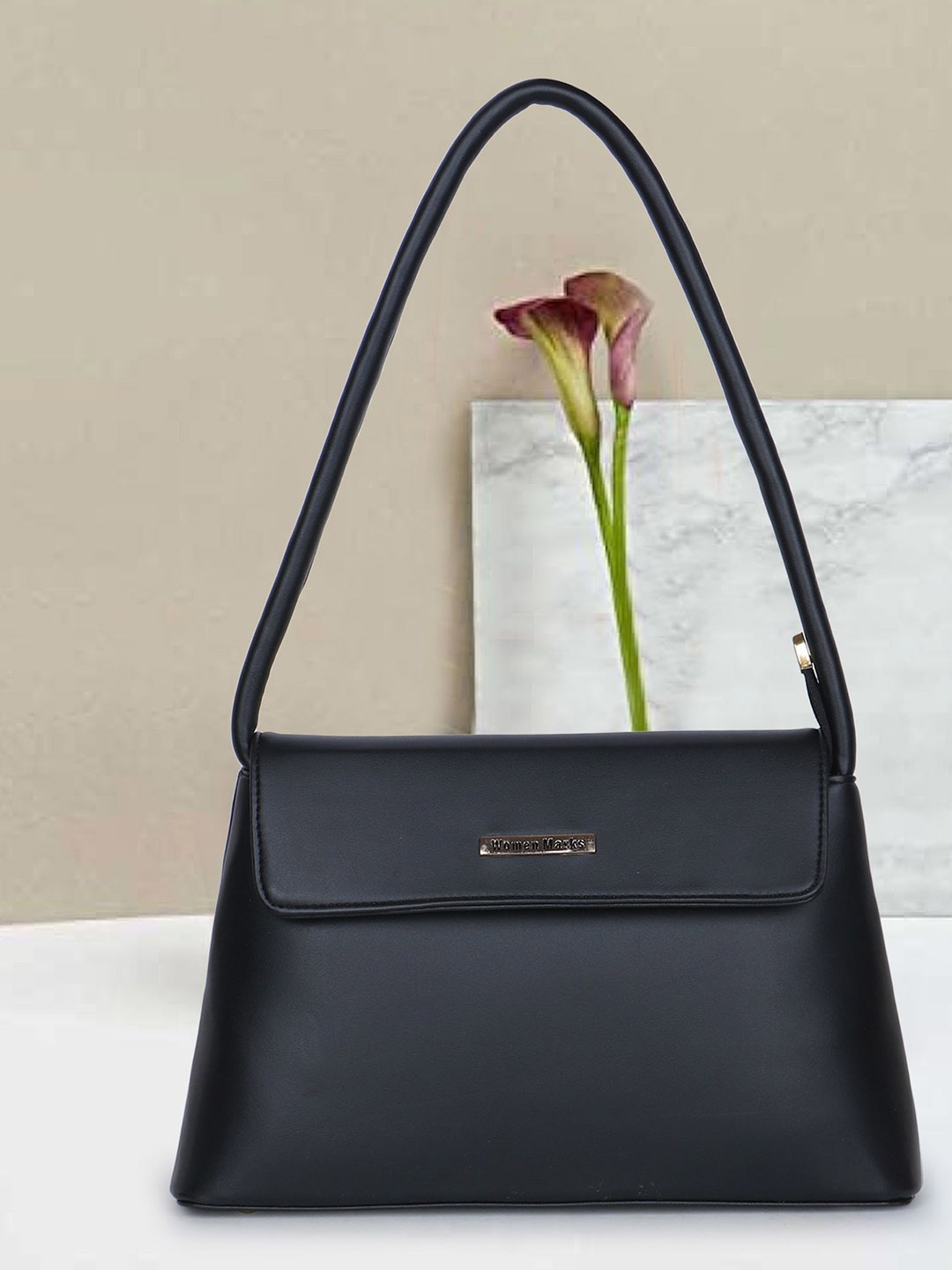 

WOMEN MARKS Structured Sling Bag, Black