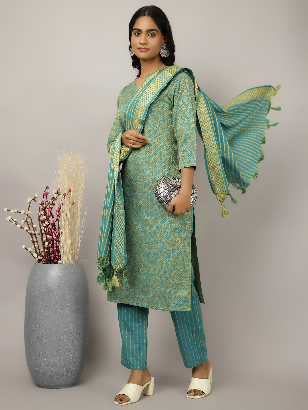 

Jaipur Kurti Floral Printed V-Neck Pure Cotton Straight Kurta with Trousers & Dupatta, Sea green