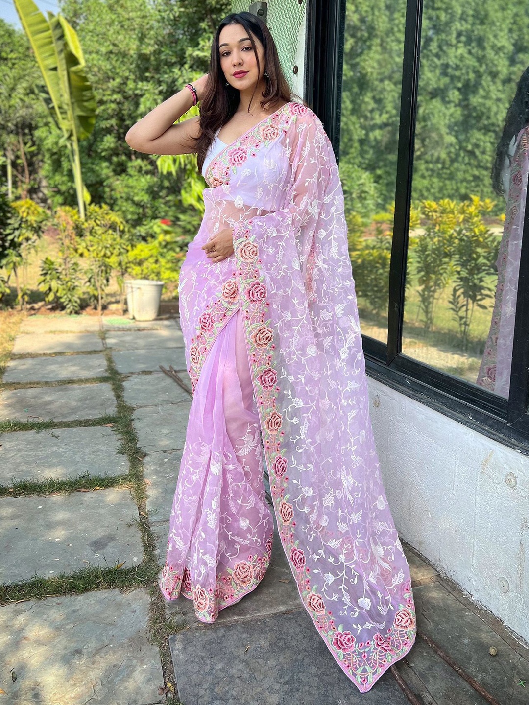 

elora Floral Embroidered Organza Saree, Pink