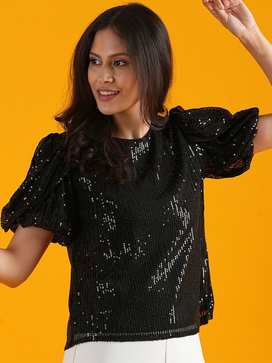 

Globus Black Embellished Puff Sleeves Sequined Party Top