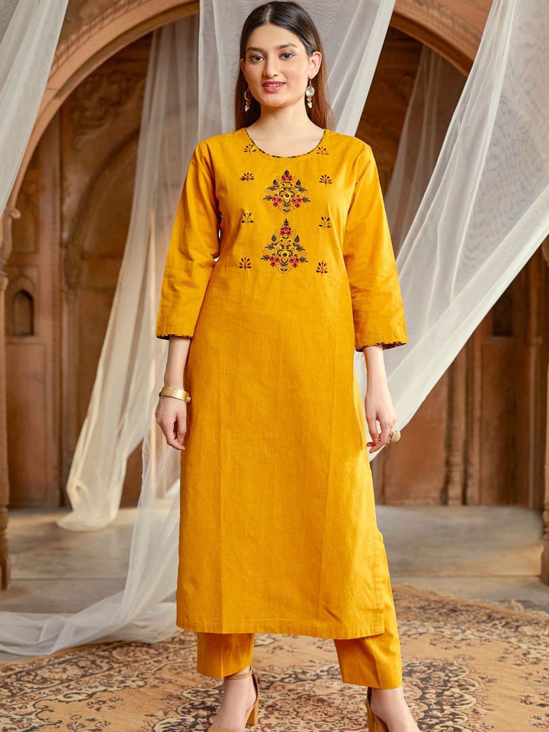 

WOMEN PLUS Floral Yoke Design Thread Work Pure Cotton Straight Kurta, Yellow