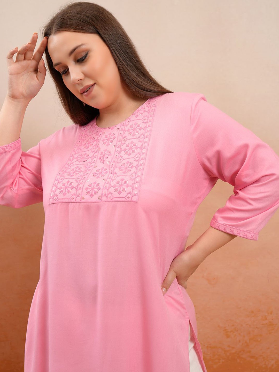 

Vishudh Plus Size Ethnic Motifs Embroidered Straight Kurta, Pink