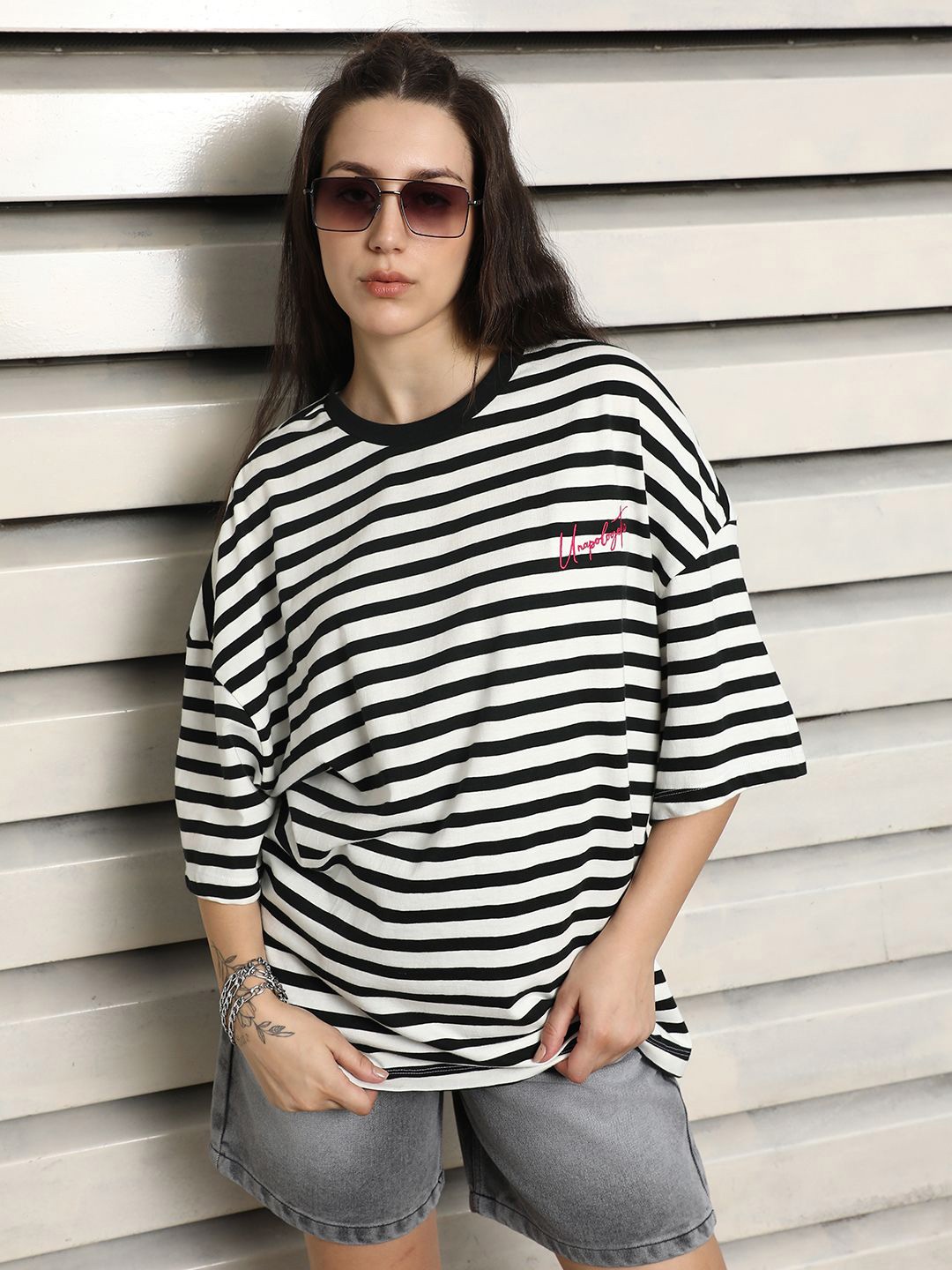 

High Star Women Striped Drop-Shoulder Sleeves Monochrome Embroidered T-shirt, Black