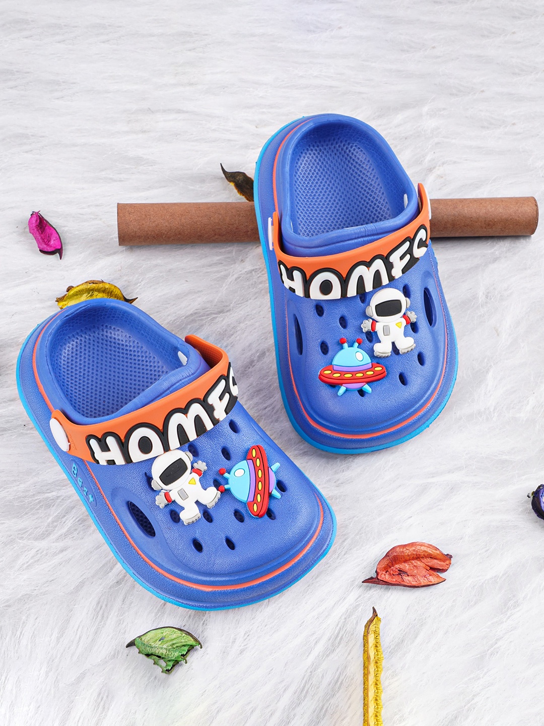 

BAESD Kids Space-Character Croslite Clogs, Blue