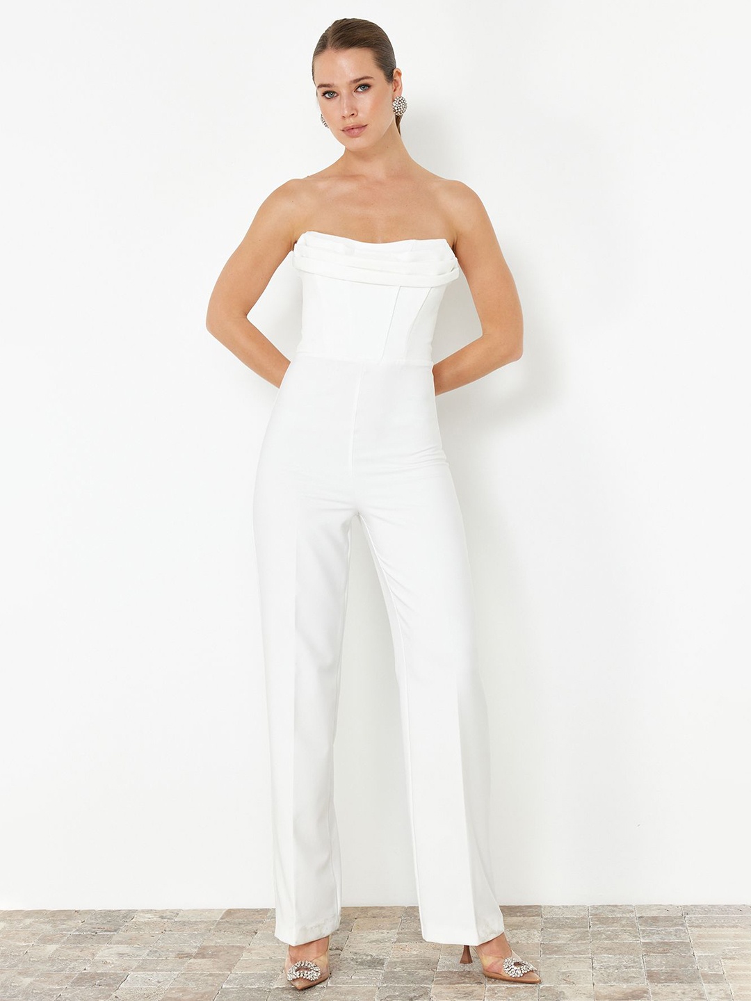 

Trendyol Off-Shoulder Basic Jumpsuit, White