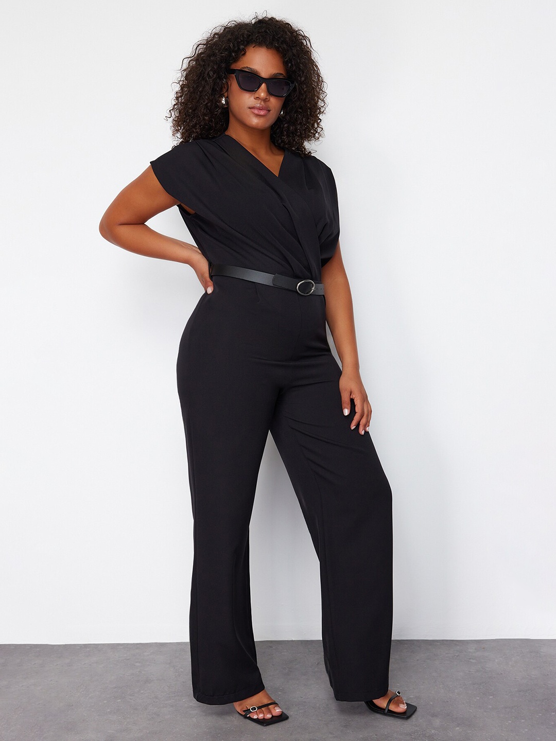 

Trendyol V-Neck Basic Jumpsuit, Black