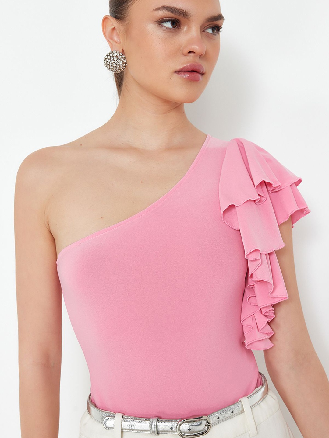 

Trendyol One-Shoulder Ruffles Detailed Bodysuit, Pink
