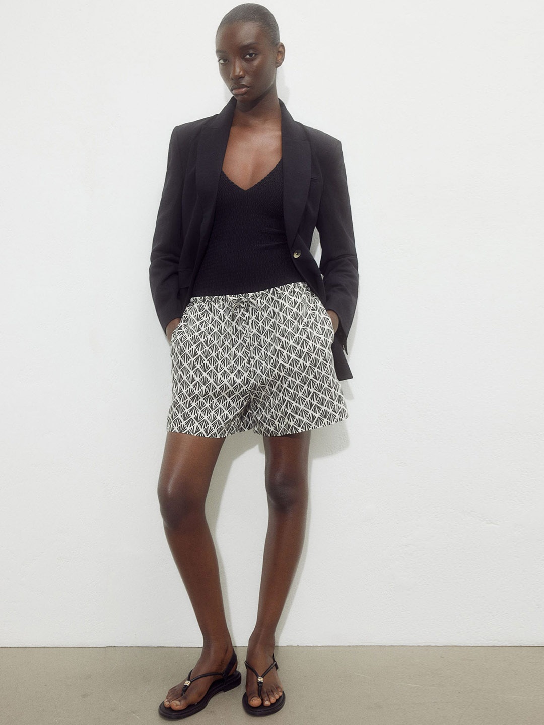 

H&M Women Linen-Blend Pull-On Shorts, Black