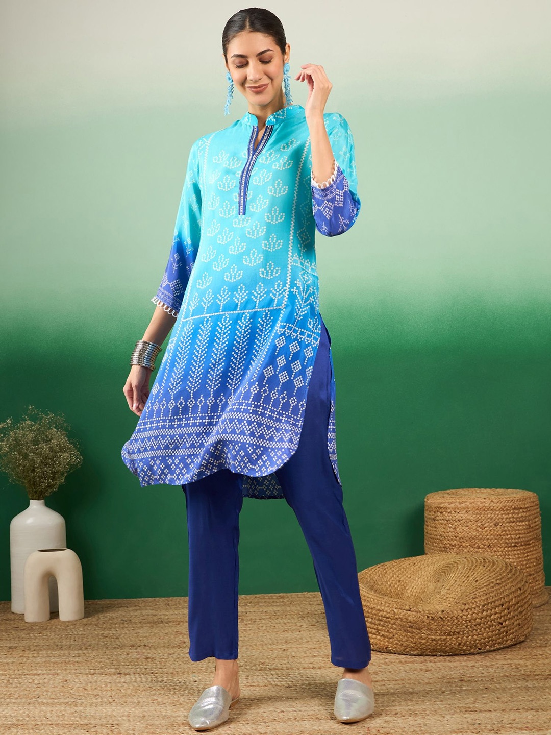 

KALINI Bandhani Printed Regular Straight Kurta With Trouser, Turquoise blue