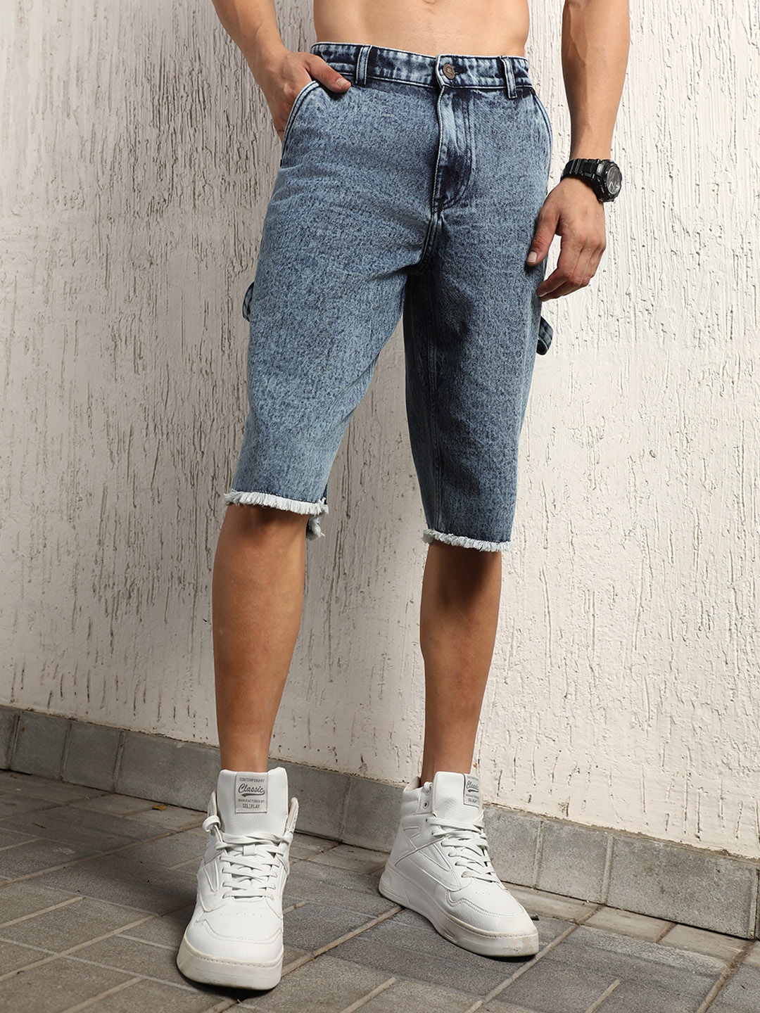 

Hubberholme Men Skinny Fit Mid-Rise Pure Cotton Casual Raw Edges Denim Shorts, Blue