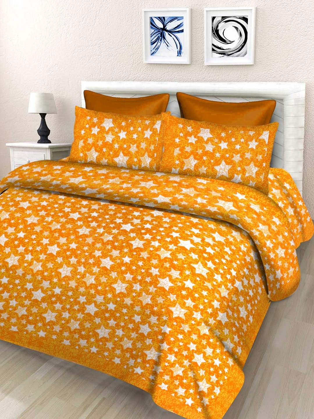 

Aura Yellow & White Geometric 144 TC Queen Bedsheet With 2 Pillow Covers