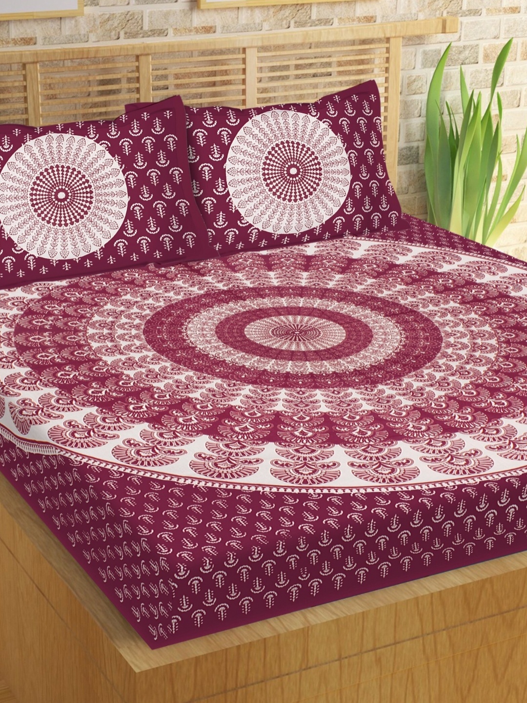 

Aura Maroon Ethnic Motifs 144 TC Queen Bedsheet With 2 Pillow Covers