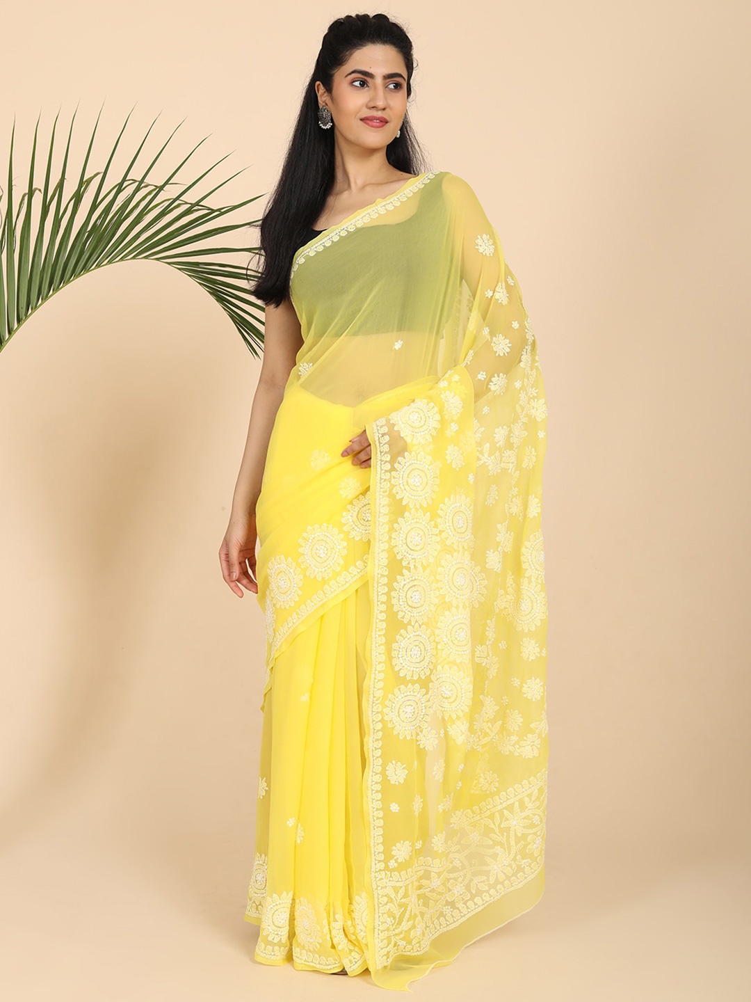 

HELLA FASHIONS Floral Chikankari Saree, Yellow