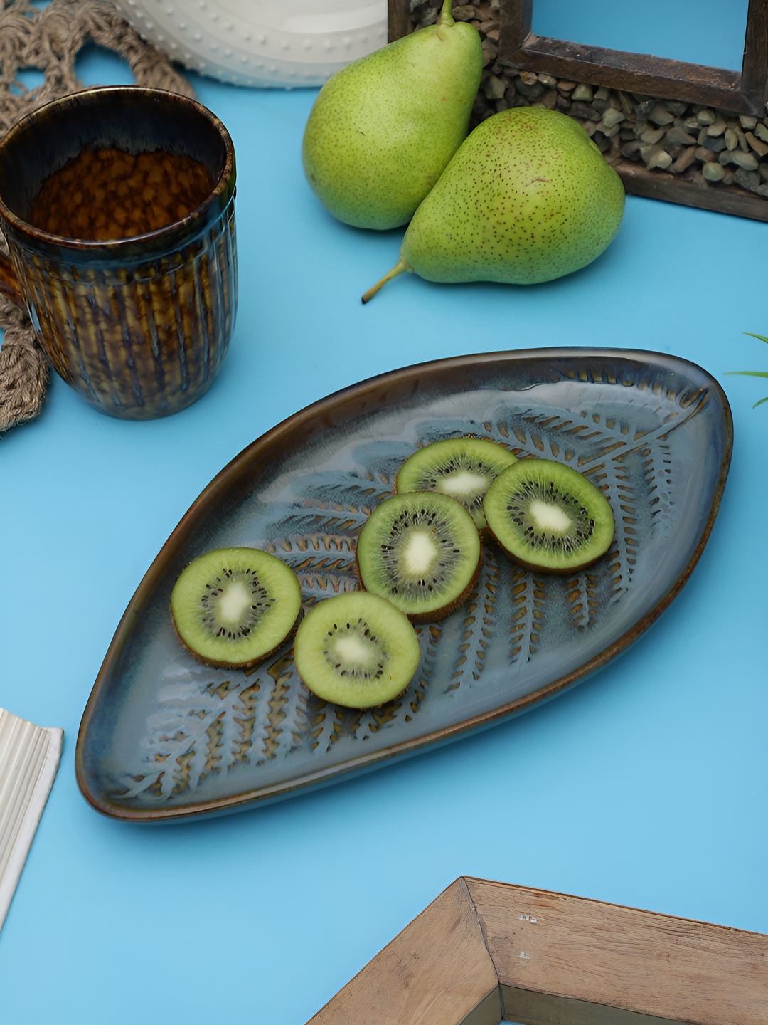 

TAG 7 Blue & Brown Leaf Shaped Ceramic Food Platter