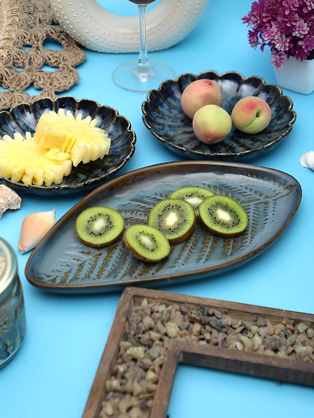

TAG 7 Blue & Brown 3 Pieces Round & Leaf Shaped Ceramic Food Platters