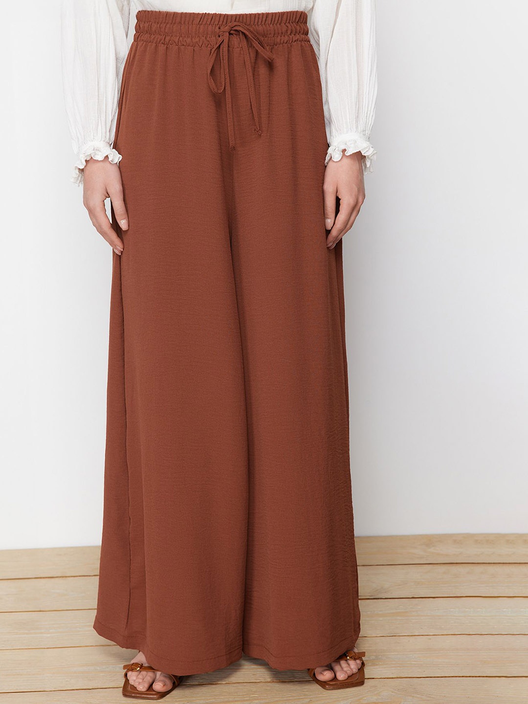 

Trendyol Mid-Rise Flared Palazzos, Brown