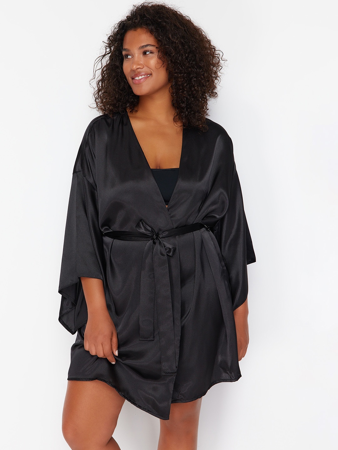 

Trendyol Plus Size Mini Robe, Black