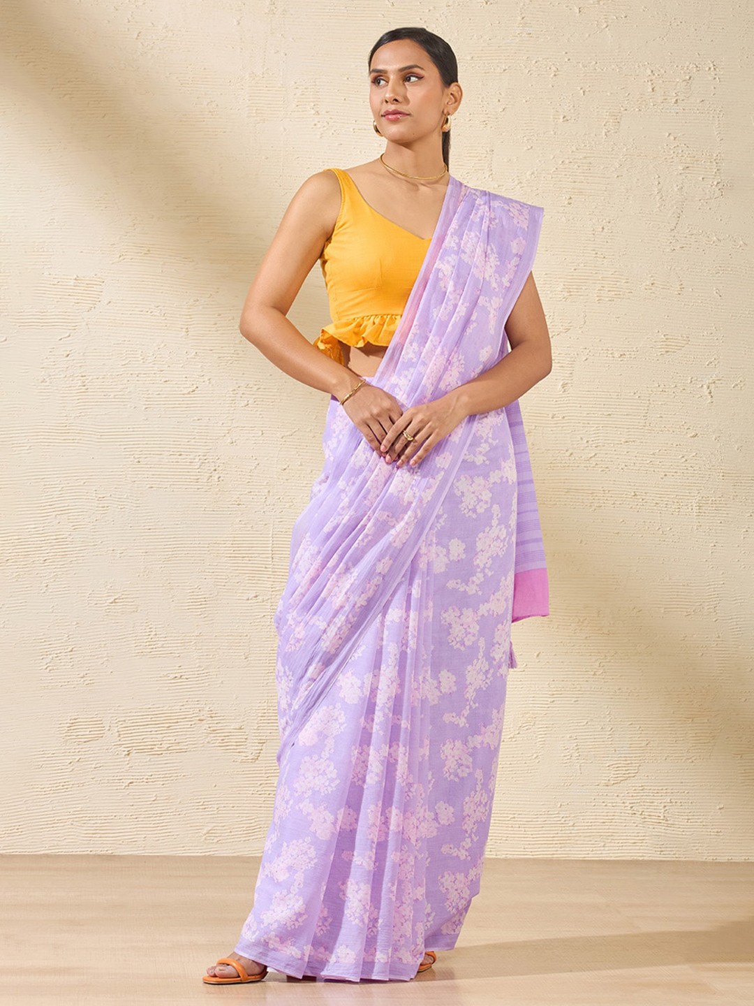 

Taneira Floral printed Saree, Purple