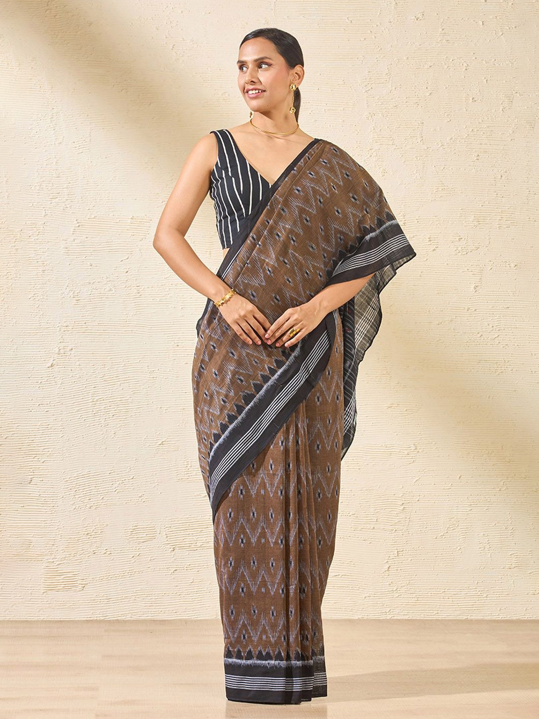 

Taneira Pure Cotton Ikat Saree, Brown
