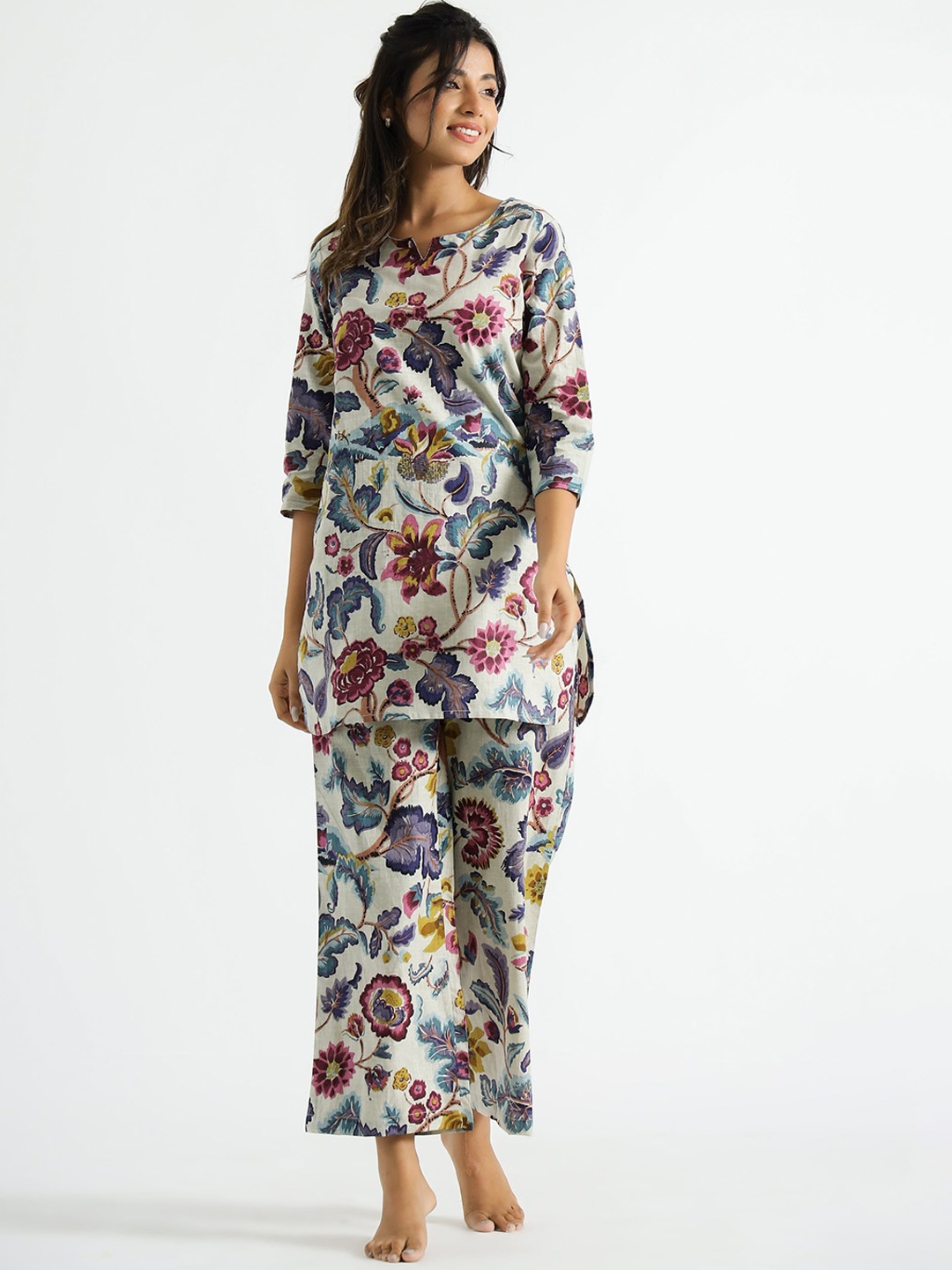 

LeeliPeeri Designer Floral Printed Round Neck Straight Kurti With Pyjamas, White
